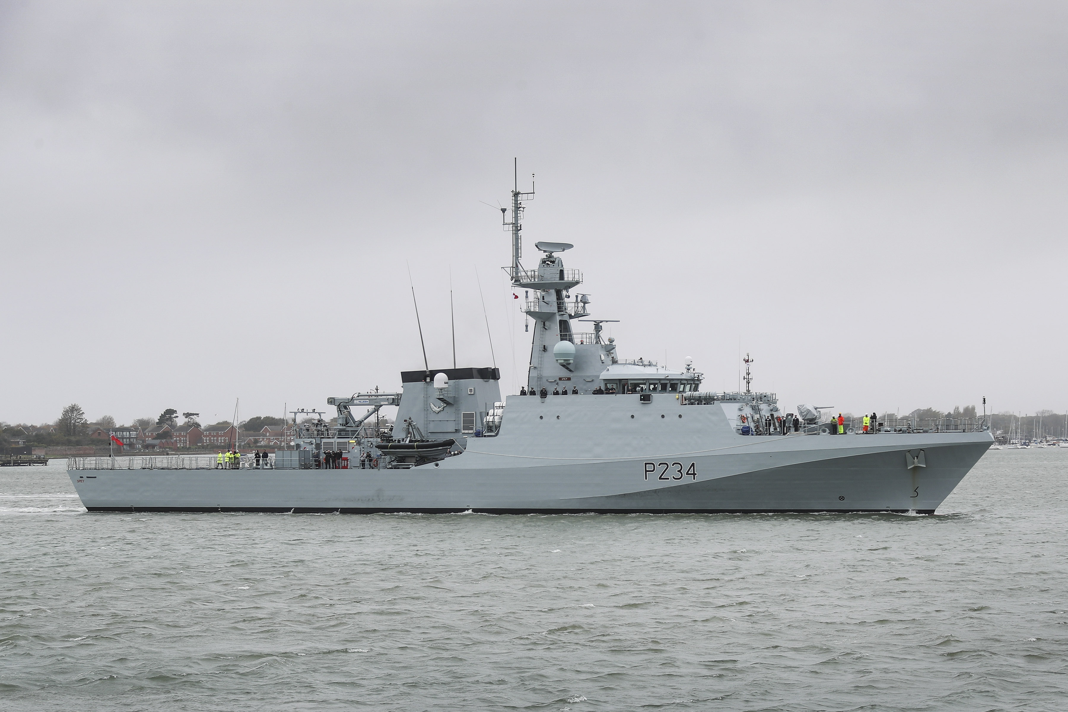 HMS Spey arrives in Portsmouth dock